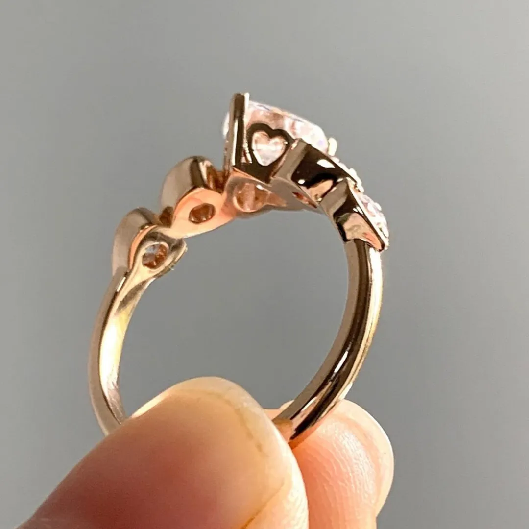 /public/photos/live/Heart Cut Moissanite Accent Engagement Ring 588 (4).webp